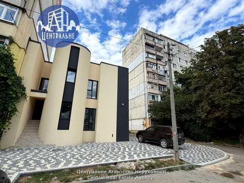 комерційна за адресою Чернівці, Сергія Скальда вул. (Комарова), 31-В