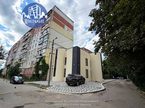 комерційна за адресою Чернівці, Сергія Скальда вул. (Комарова), 31-В