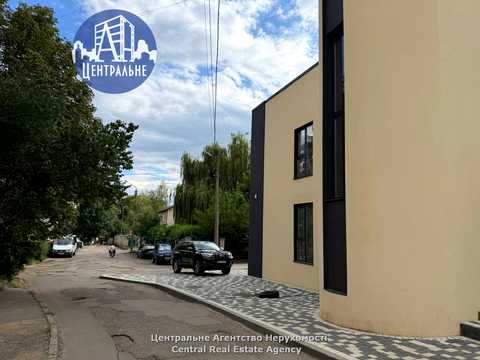 комерційна за адресою Чернівці, Сергія Скальда вул. (Комарова), 31-В