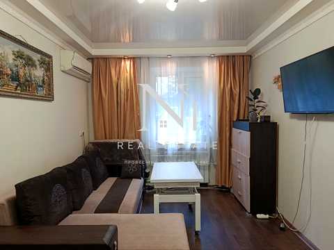 квартира за адресою Салютна вул., 22