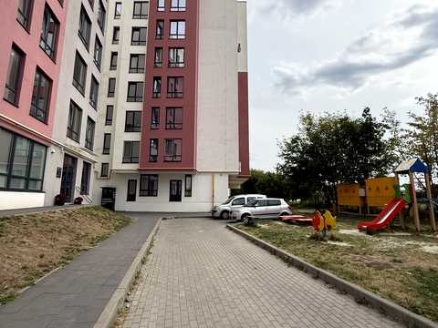 квартира за адресою Василя Сухомлинського вул., 36