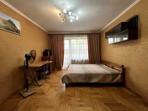 квартира за адресою Олега Мудрака вул. (Генерала Наумова), 19