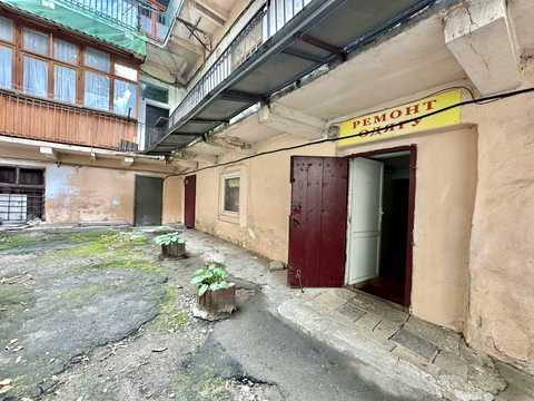комерційна за адресою Генерала Чупринки вул. (Пушкіна), 42