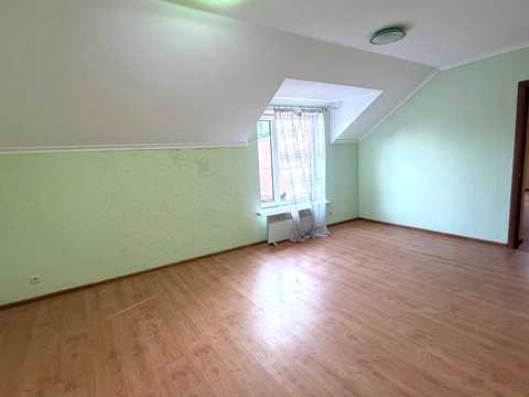 квартира за адресою Рівне, Дворецька вул., 40