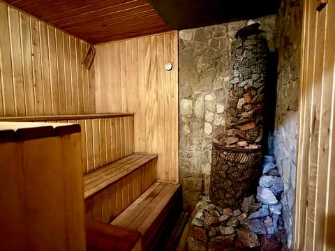 квартира за адресою Рівне, Дворецька вул., 40