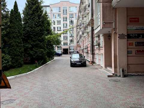 коммерческая по адресу Глубочицкая ул., 40