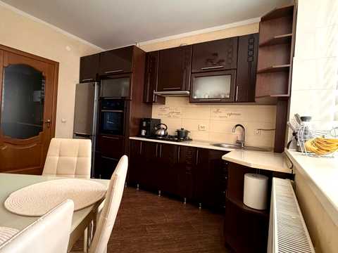 квартира за адресою Василя Симоненка вул., 39