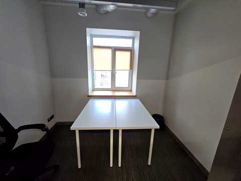 коммерческая по адресу Кияновский пер., 3