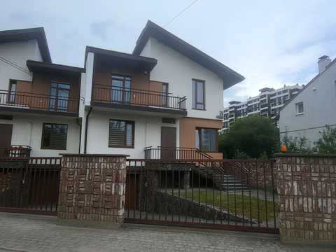 будинок за адресою Поперечна вул., 28