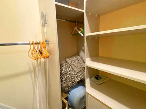 квартира за адресою Автозаводська вул., 93