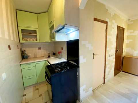 квартира за адресою Автозаводська вул., 93