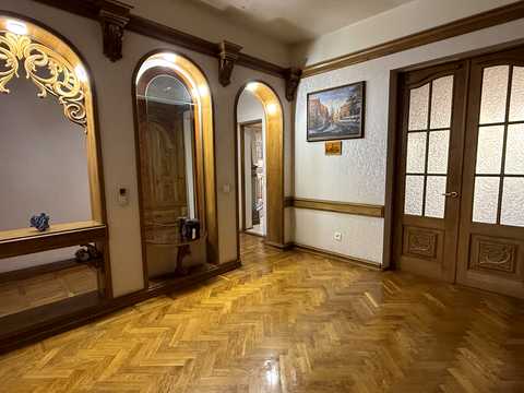 квартира за адресою Виноградний пров., 4