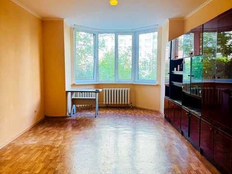 квартира за адресою Анни Ахматової вул., 35