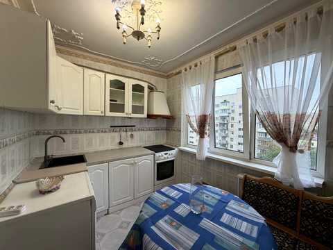 квартира за адресою Ялтинська вул., 15