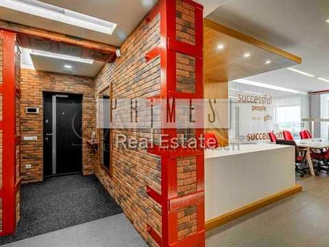 комерційна за адресою Почайнинська вул., 70