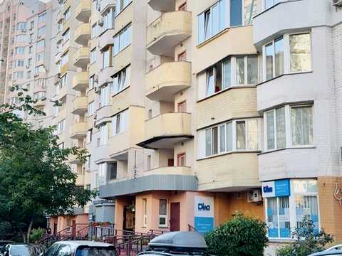 квартира за адресою Анни Ахматової вул., 35