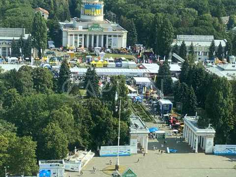 комерційна за адресою Васильківська вул., 100-А
