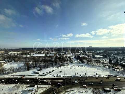 комерційна за адресою Васильківська вул., 100-А