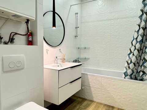 квартира за адресою Зарічна вул., 4к1
