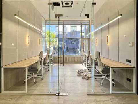 комерційна за адресою Жилянська вул., 59