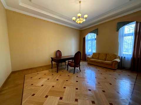 квартира по адресу Крушельницкой ул., 3