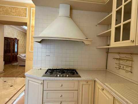 квартира по адресу Крушельницкой ул., 3