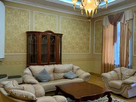 квартира по адресу Крушельницкой ул., 3