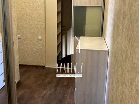 квартира за адресою Київ, Анни Ахматової вул., 22