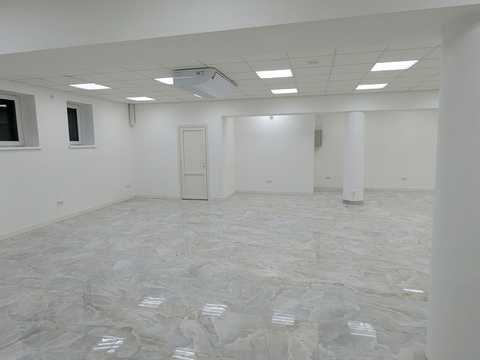 коммерческая по адресу Грушевського просп., 27/27