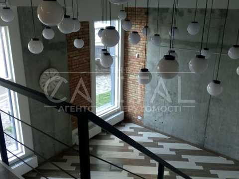 комерційна за адресою Зарічна вул., 1-Б