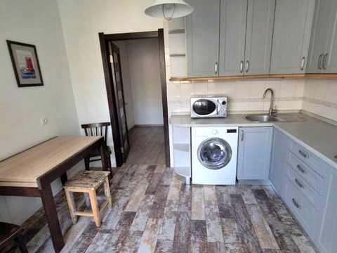 квартира за адресою Анни Ахматової вул., 39-А