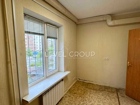 комерційна за адресою Академіка Єфремова вул. (Командарма Уборевича), 3