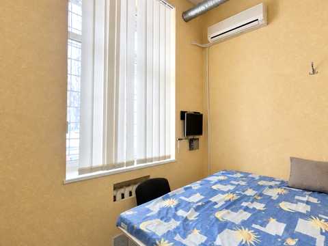 комерційна за адресою Київ, Науки просп., 10