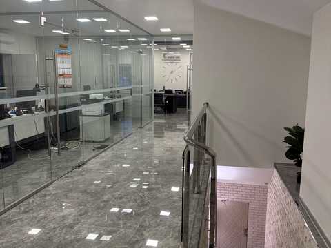 комерційна за адресою Центральна, 44