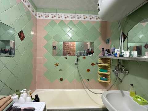 квартира за адресою Ревуцького вул., 44