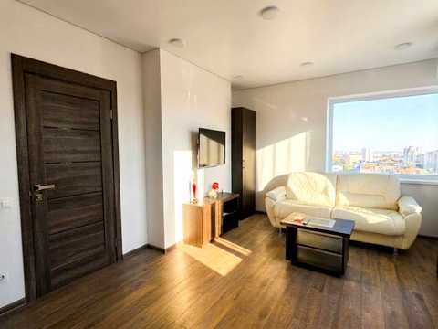 квартира за адресою Любомира Гузара просп. (Космонавта Комарова), 11