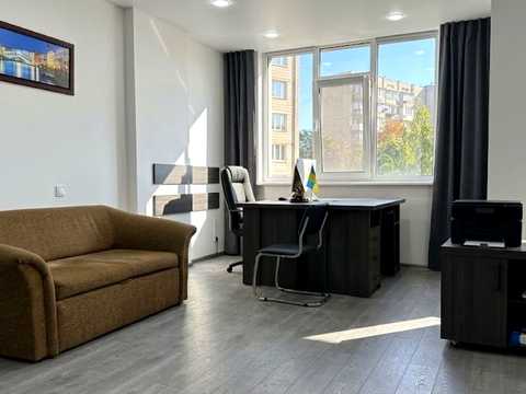 квартира за адресою Любомира Гузара просп. (Космонавта Комарова), 11