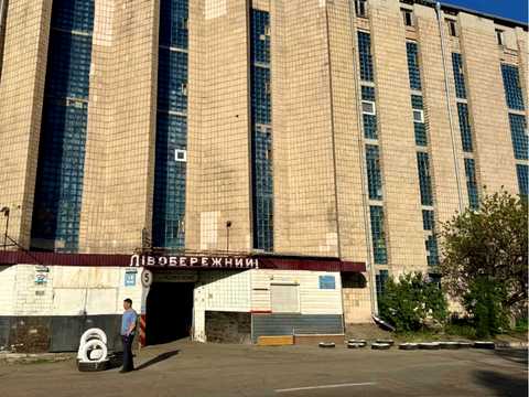 паркомісце за адресою Пантелеймона Куліша вул. (Челябінська), 2