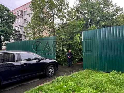 комерційна за адресою Жилянська вул., 140