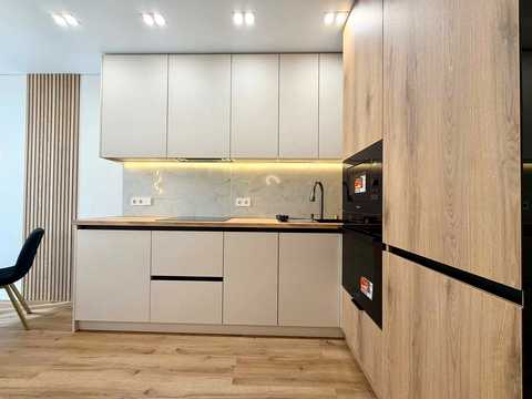 квартира за адресою Романа Левицького вул., 4
