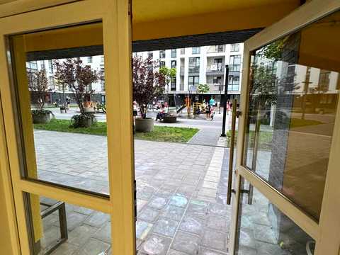 комерційна за адресою Героїв УПА вул., 73-В