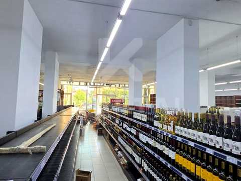 коммерческая по адресу Университетская ул., 3