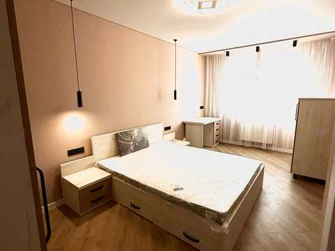 квартира за адресою Героїв Крут вул., 8