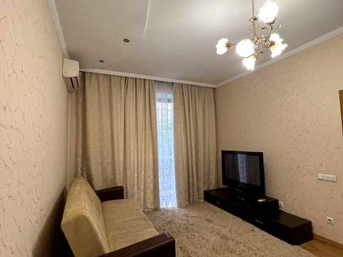 квартира за адресою Почайнинська вул., 44