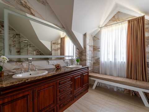 будинок за адресою Залужна вул.