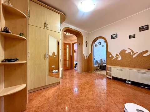квартира по адресу Степана Бандеры ул., 10-В