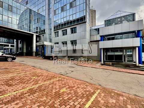 комерційна за адресою Спортивна пл., 3В