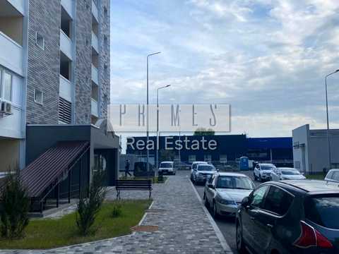 комерційна за адресою Ревуцького вул., 54