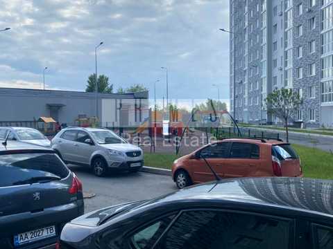 комерційна за адресою Ревуцького вул., 54
