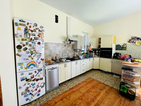дом по адресу Салютная ул.